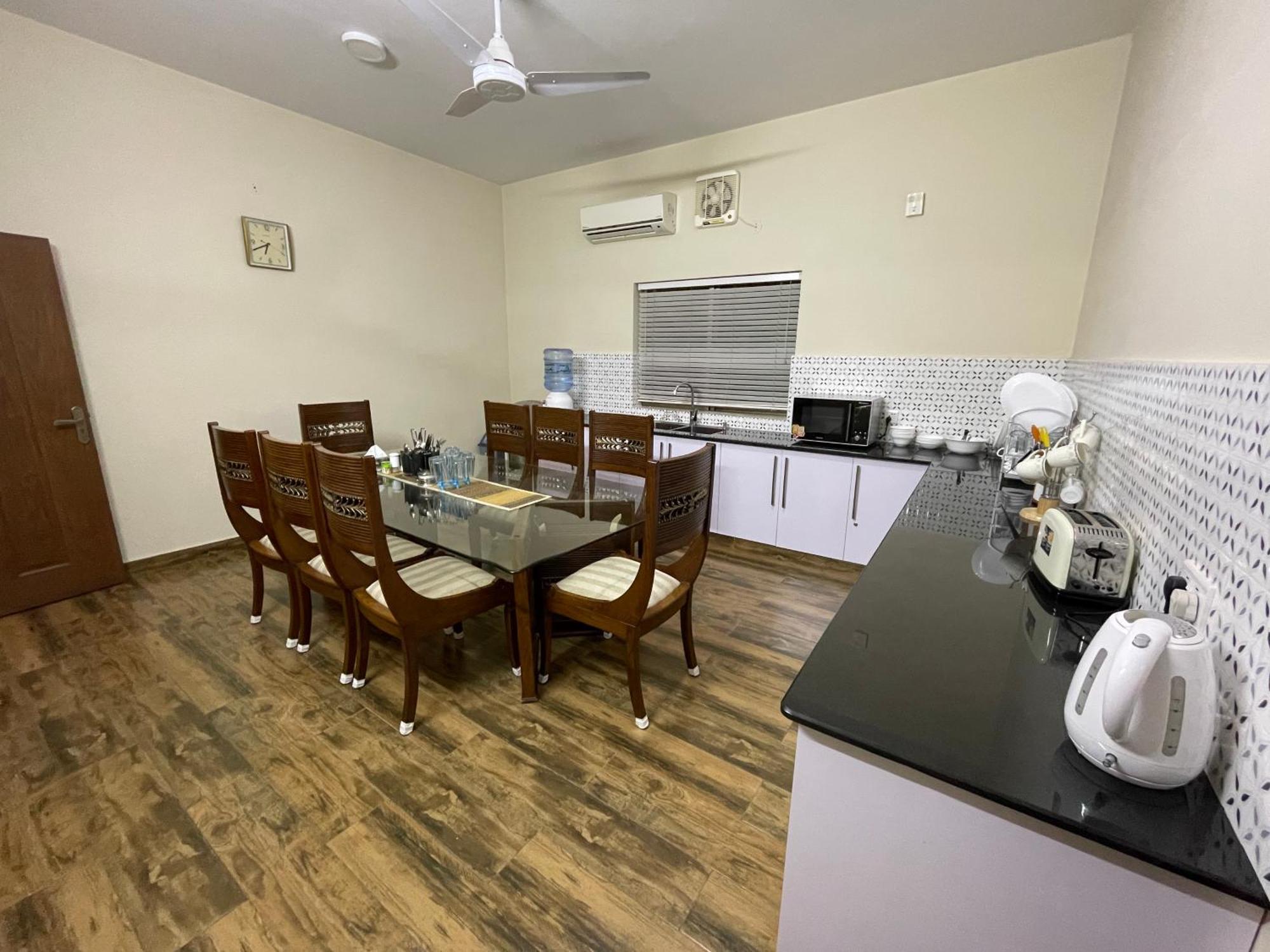 Alpha Guest House راوالبيندي المظهر الخارجي الصورة