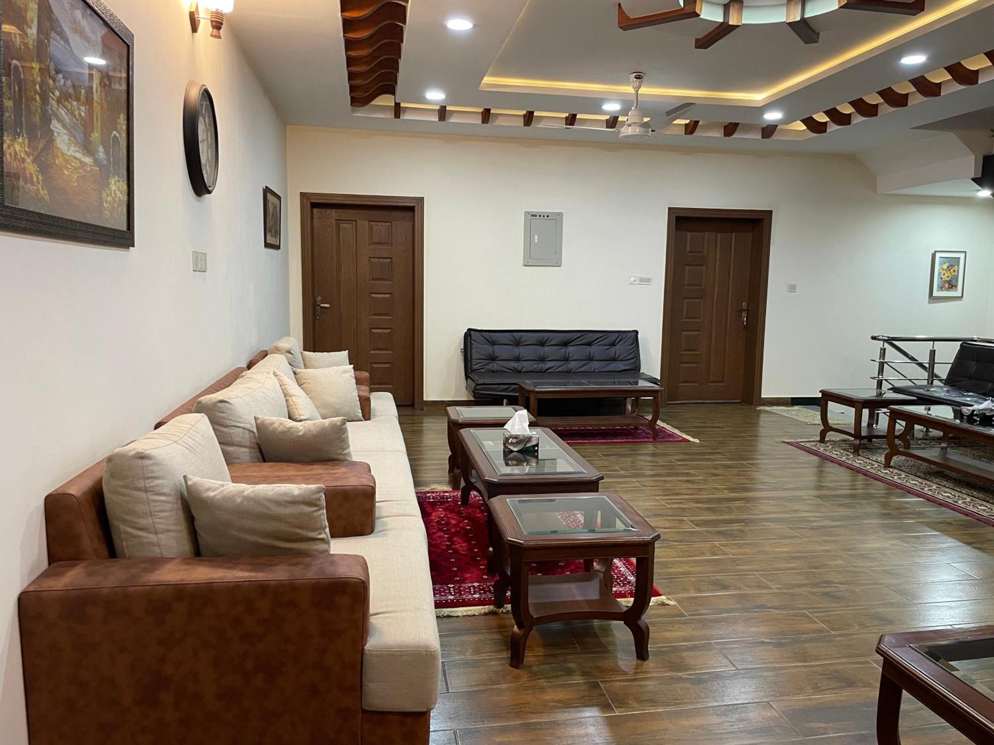 Alpha Guest House راوالبيندي المظهر الخارجي الصورة