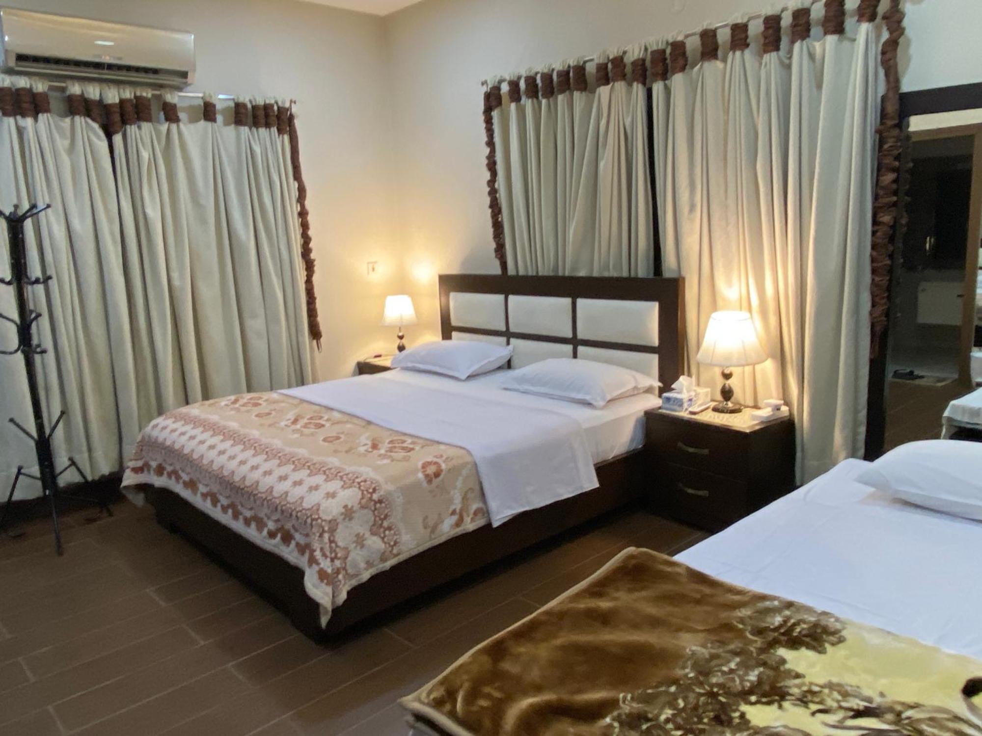 Alpha Guest House راوالبيندي المظهر الخارجي الصورة